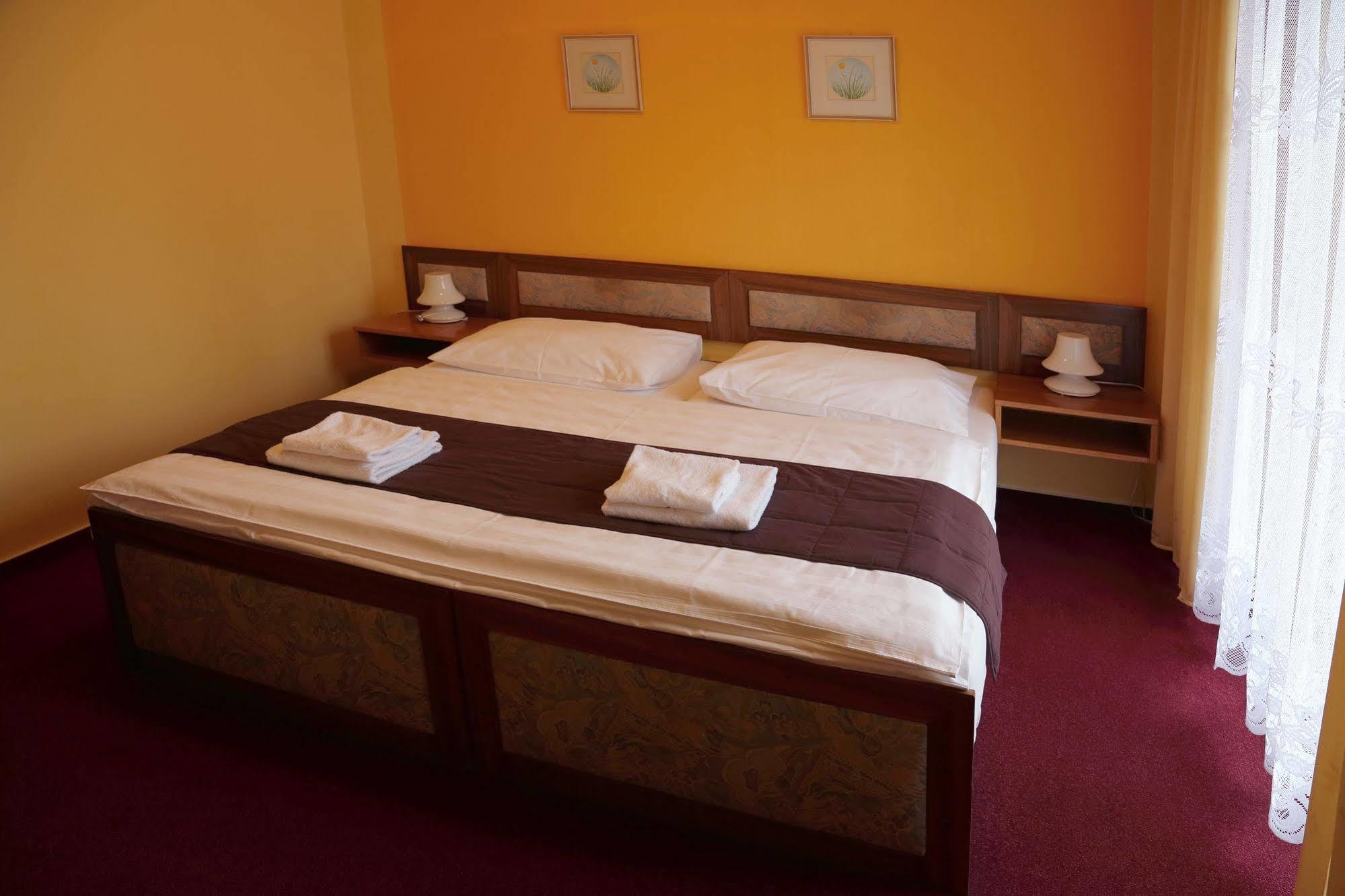 Resort Hotel Zvikov Zvíkovské Podhradí Esterno foto
